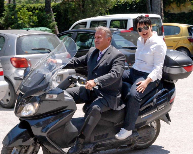 Όταν ο Παναγιώτης Ψωμιάδης υποδεχόταν νικήτρια της Eurovision (PHOTOS)