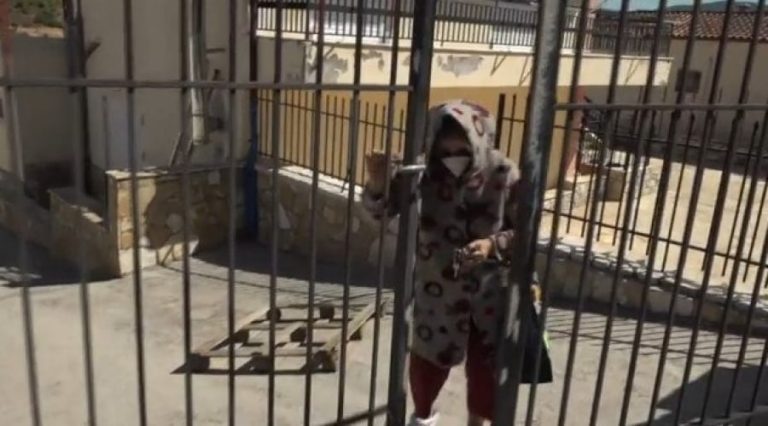 Συνταγογραφούσαν φάρμακα στη μητέρα της 62χρονης ενώ ήταν… νεκρή! (video)
