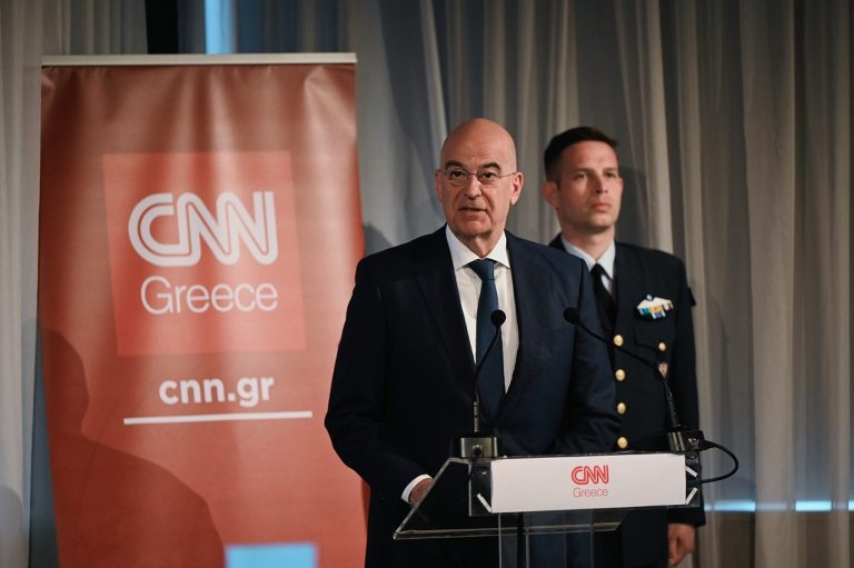 Δένδιας: Στόχος η ανάπτυξη μέσα από την αμυντική βιομηχανία