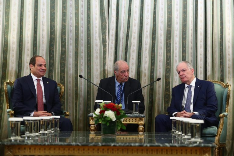 Συνάντηση Τασούλα – Αλ Σίσι: Υποδειγματική η σχέση Ελλάδας-Αιγύπτου (photo)