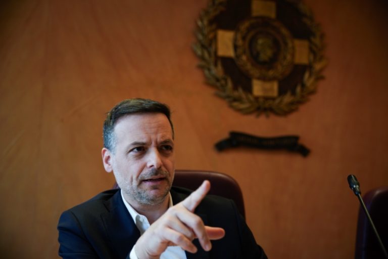 «Καλή σας τύχη» – Ευθεία σπόντα του Χάρη Δούκα στην κυβέρνηση για τον Άγνωστο Στρατιώτη μετά τη συνάντηση με Δένδια