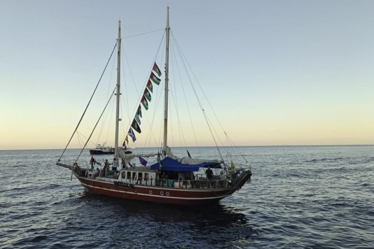 Global Sumud Flotilla: Ανοικτή επιστολή στην κυβέρνηση – «Να απελευθερωθούν οι απαχθέντες και να καταδικαστεί η ισραηλινή επίθεση»