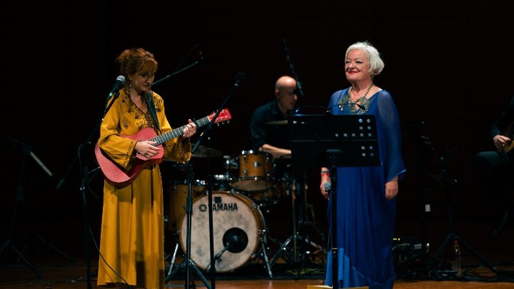 Η Ελλάδα τραγουδά στην Κίνα για τα 100 χρόνια από τη γέννηση του Μίκη Θεοδωράκη