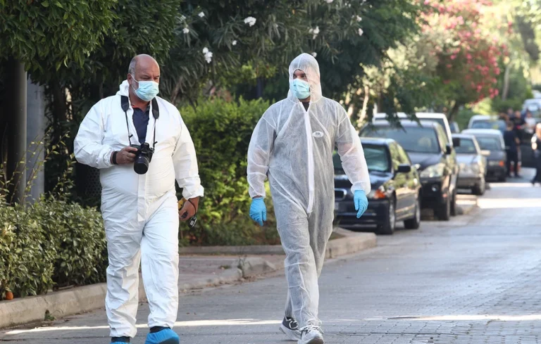 Στο μικροσκόπιο των αρχών η μονωτική ταινία της βόμβας στο σπίτι του Γιάννη Πρετεντέρη