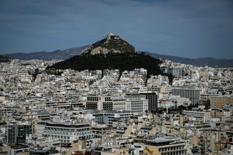 Δέσμη μέτρων για να κλείσει η… πληγή του Στεγαστικού