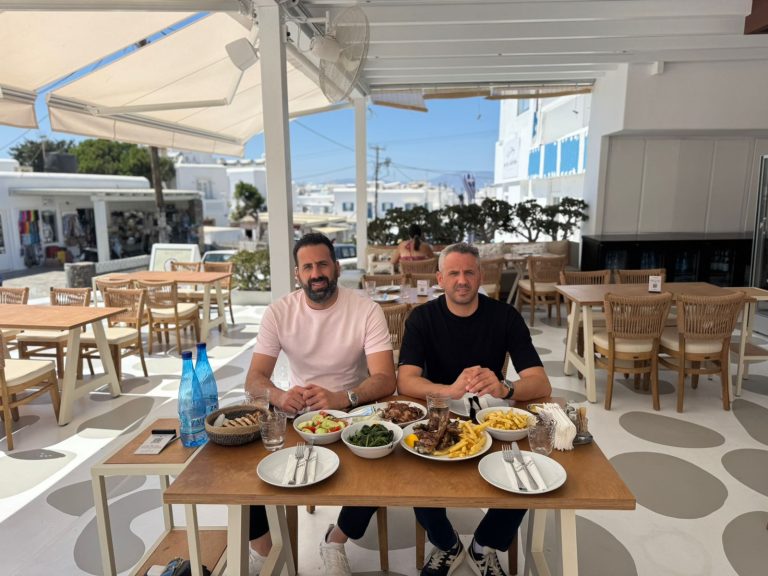 H μυστική συνταγή μισού αιώνα «μετακομίζει» από τη Θεσσαλονίκη στη Μύκονο