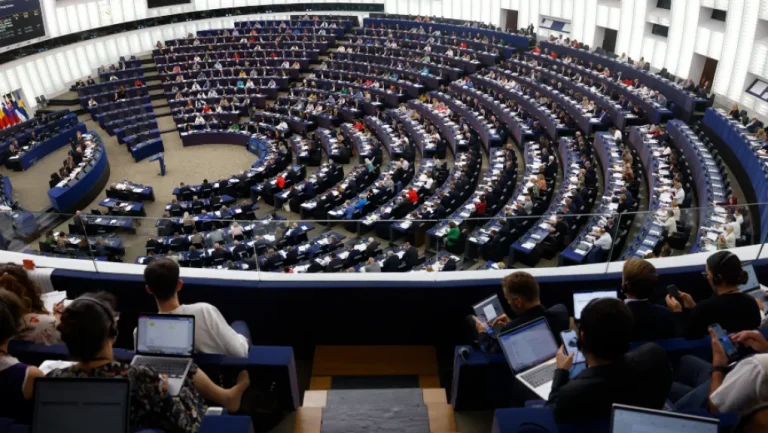 Αφροδίτη Λατινοπούλου: Άρση ασυλίας από το Ευρωκοινοβούλιο για πλαστογραφία
