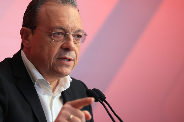 Σωκράτης Φάμελλος: «Η διάταξη Τζαβέλλα για τις υποκλοπές δίνει στην κυβέρνηση πολύτιμο χέρι βοηθείας»