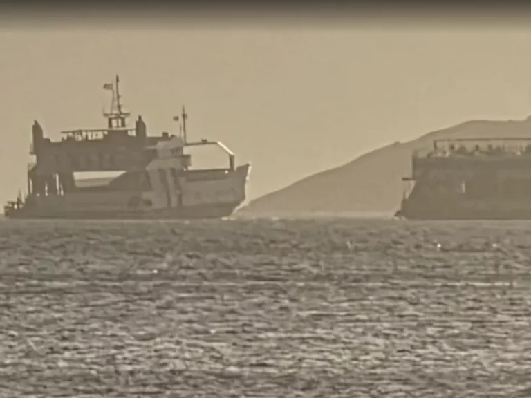 Έρευνα για την προσάραξη του φέρι μποτ σε ξέρα στα Νέα Στύρα (video)