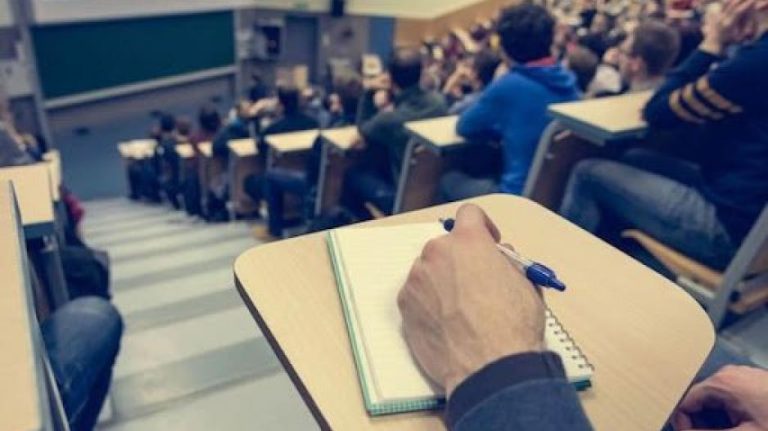 ΕΣΠΑ: Πρόγραμμα 48 εκατ. ευρώ σε 25 ΑΕΙ για την ένταξη φοιτητών στην αγορά εργασίας