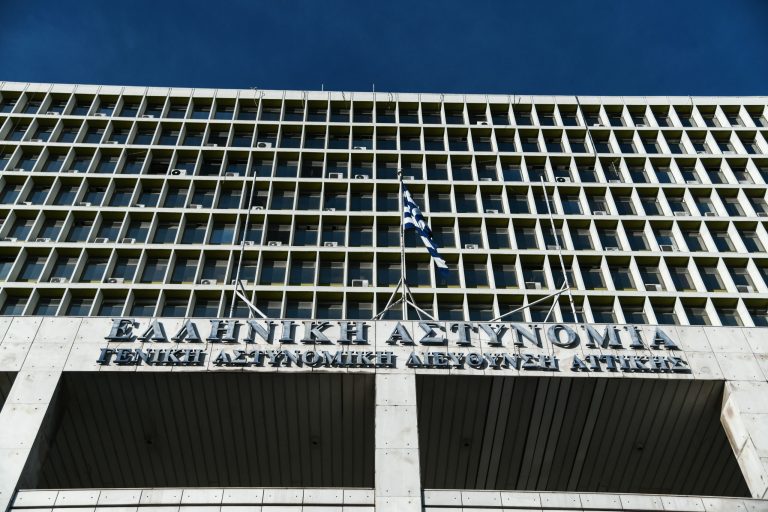 Άγιος Δημήτριος: Το μαχαίρι στην ταράτσα και η «στιγμιαία» δολοφονία που ξέφυγε – Έγιναν 4 οι προσαγωγές