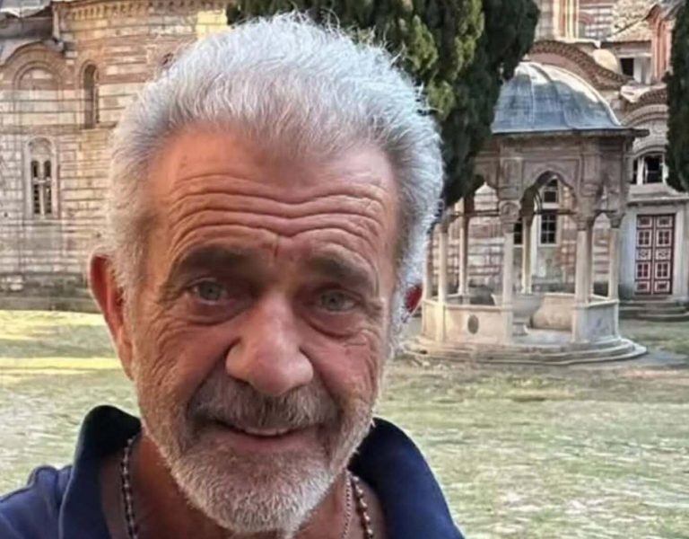 Από τα «Πάθη του Χριστού» στο Άγιον Όρος ο Μελ Γκίμπσον! (PHOTOS)