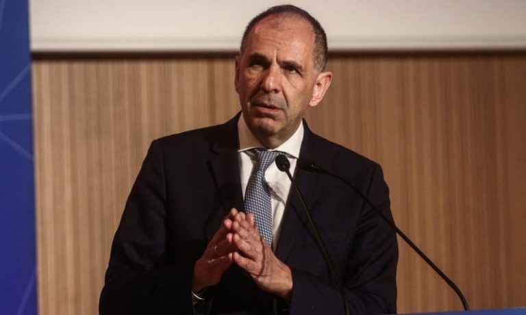 Γεραπετρίτης – Σαάρ: Τηλεφωνική επικοινωνία και χρόνια πολλά για την επέτειο