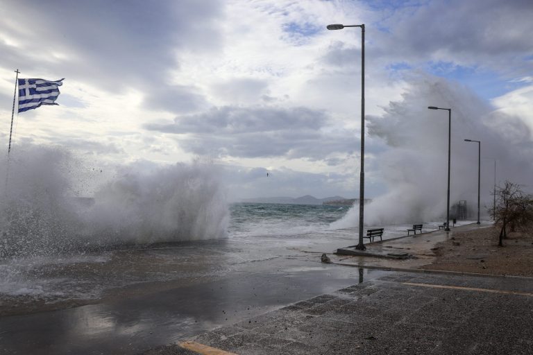 Έρχεται τετραήμερο με ισχυρούς ανέμους και ριπές πάνω από τα 100 χλμ (photo)