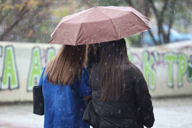 Φθινόπωρο προ των πυλών! Καταιγίδες και σημαντική πτώση θερμοκρασίας (photo+video)