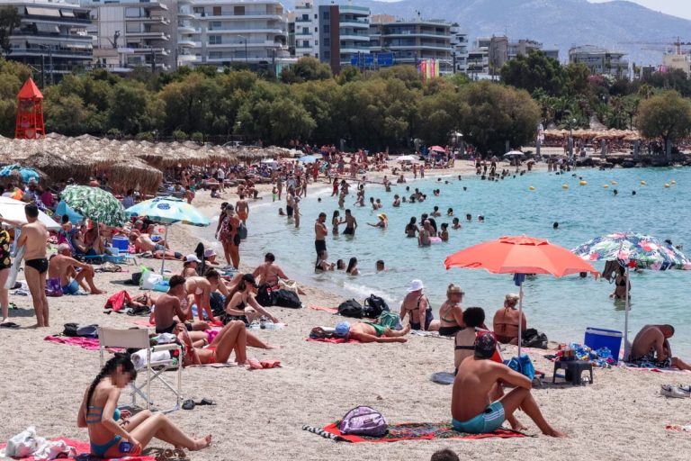 Επέλαση του καύσωνα με θερμοκρασίες έως και 40 βαθμούς Κελσίου – Η πρόγνωση του καιρού για σήμερα (video)