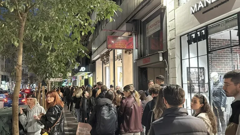 Οι «ουρές» του ΛΕΞ στη Θεσσαλονίκη (video)