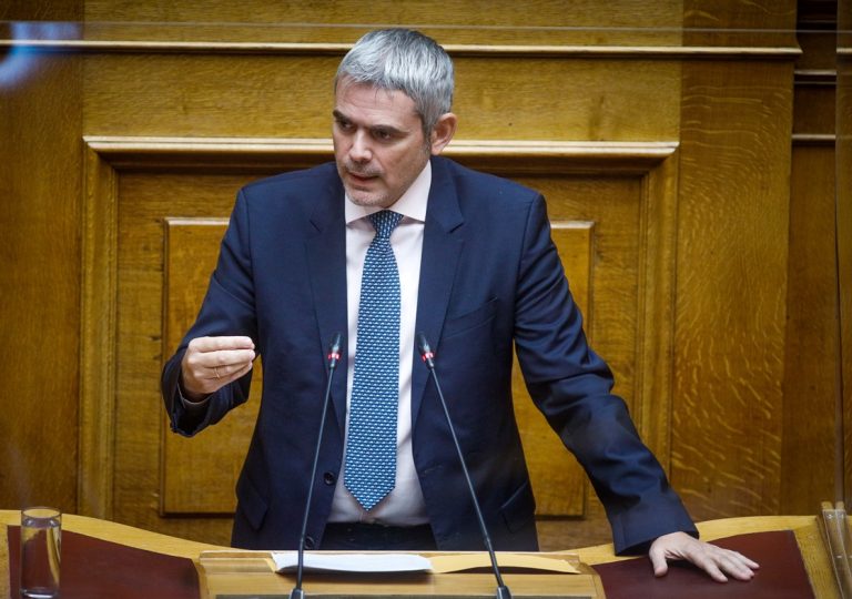 Αυτά που τάζει η αντιπολίτευση είναι λόγια του αέρα