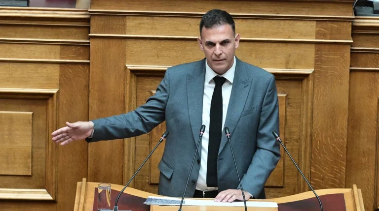 Πένθος για τον Γιώργο Καραμέρο: Πέθανε η μητέρα του (photo)