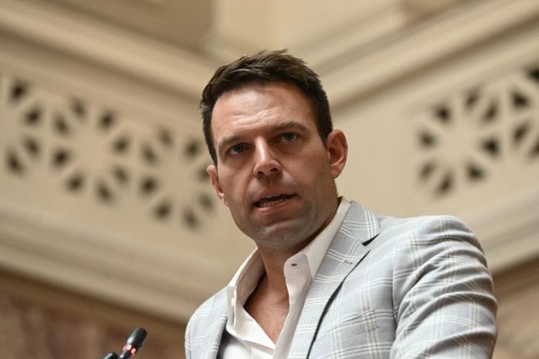 Δεν γνώριζα την απαγόρευση: Η απολογία Κασσελάκη και η αθώωση για το Πόθεν Έσχες
