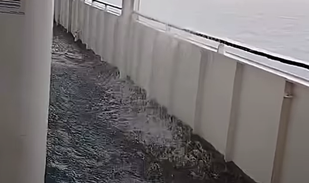 Κέρκυρα προς Ηγουμενίτσα: Περιπέτεια εν πλω, λόγω σφοδρής καταιγίδας (video)
