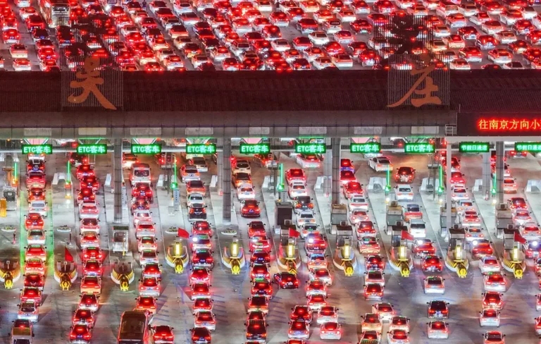 Μποτιλιάρισμα για… γερά νεύρα! (video+photo)