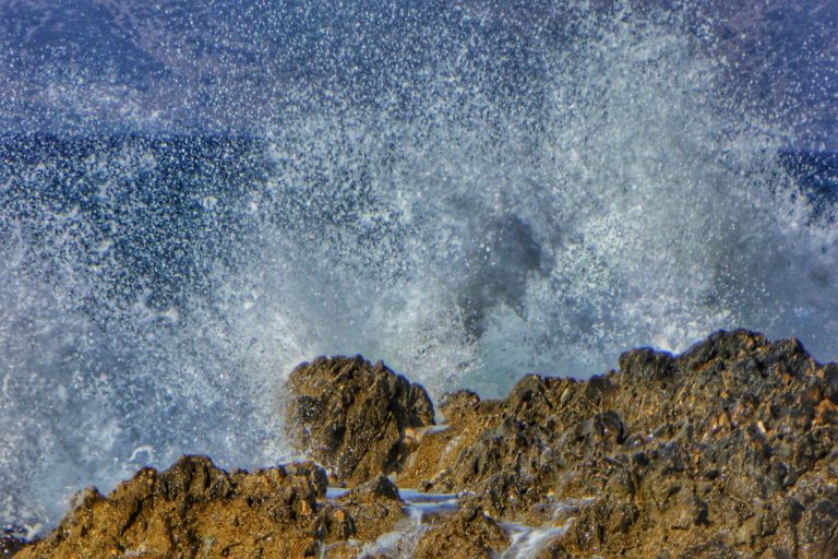 Άστρος: Τι είναι τα κύματα swell που έφεραν τη τραγωδία με τον Λιμενικό