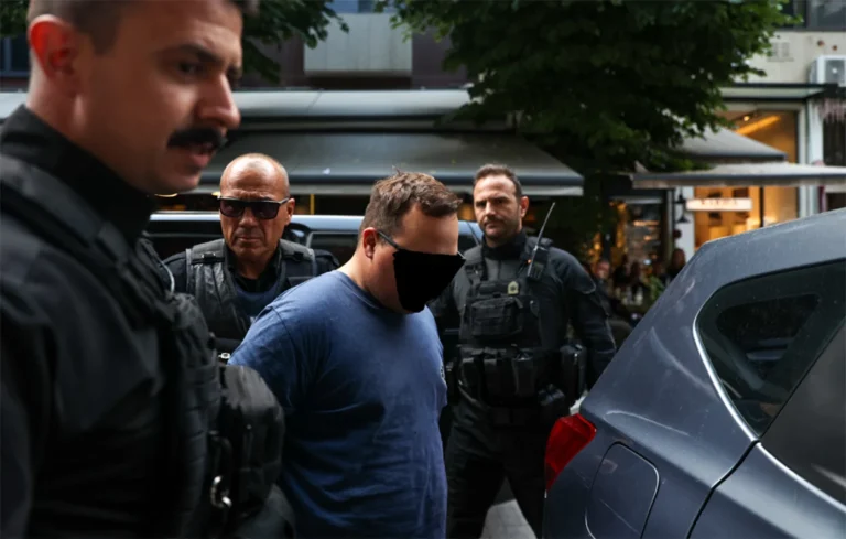 Ανατριχιάζουν οι περιγραφές για τον 21χρονο που σκότωσε τη μητέρα του στη Λάρισα