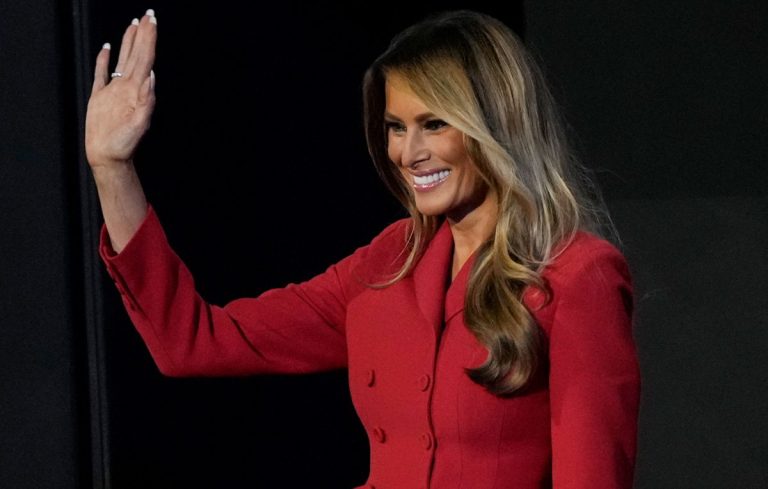 Μελάνια Τραμπ: Μουσικό «μπλόκο» από Radiohead, Guns N’ Roses και Γκρέις Τζόουνς στο ντοκιμαντέρ της