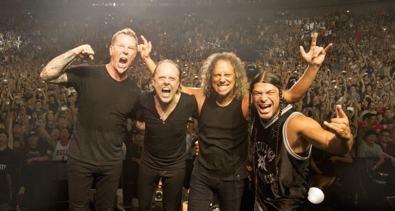 Metallica: Στα «κάγκελα» οι Τούρκοι με τη μεγαλειώδη συναυλία στην Αθήνα – Γκρίνιες και παρατράγουδα (Video+photo)