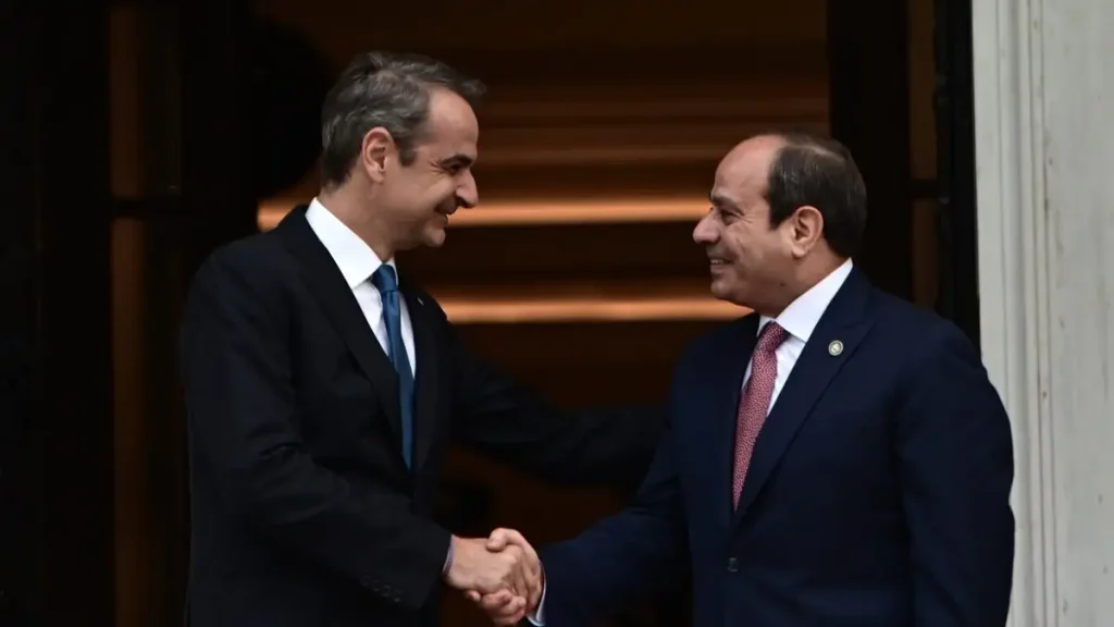 Τηλεφωνική επικοινωνία Μητσοτάκη με Σίσι