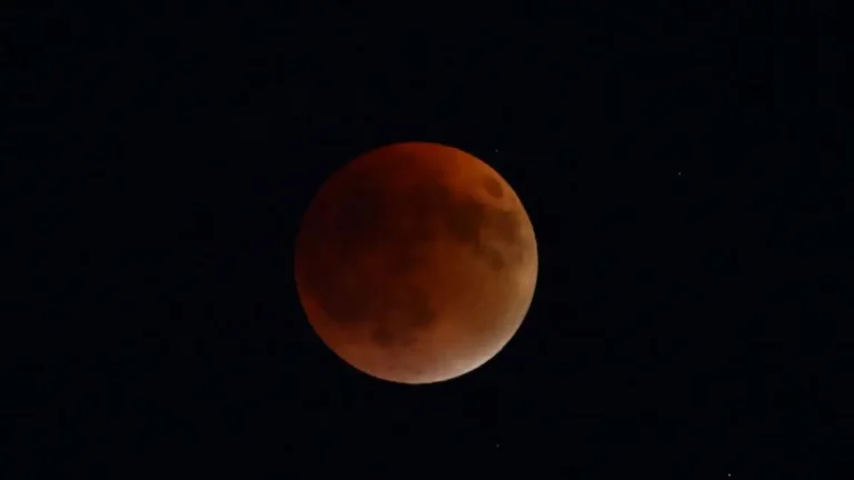 Δείτε Live: Η ολική έκλειψη σελήνης