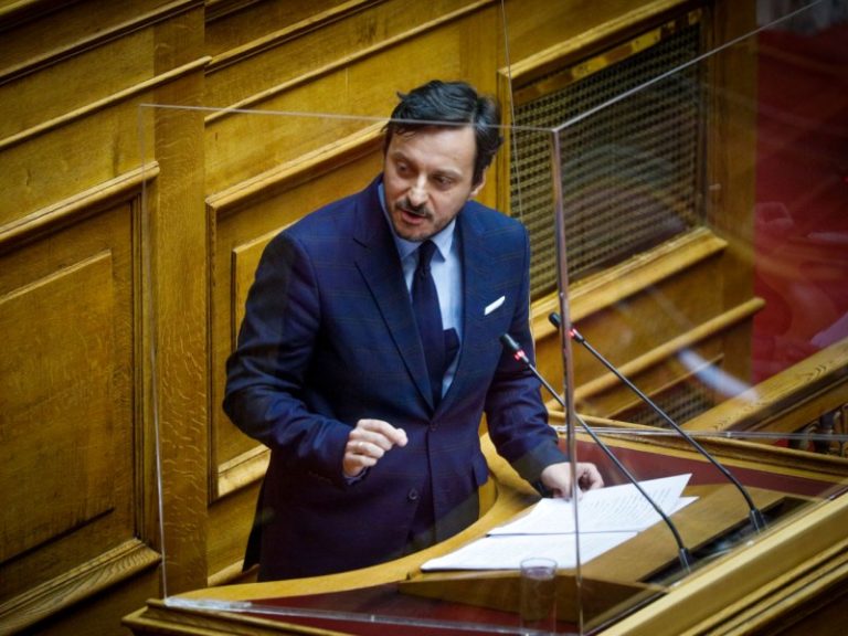 Τα παζάρια εξουσίας δεν μας αφορούν