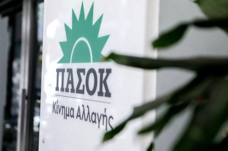 Κρατιούνται από τον ΟΠΕΚΕΠΕ ενώ «μαλλιοτραβιούνται» για τα μνημόνια!