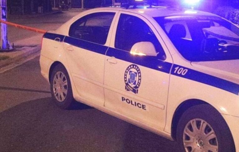 Συνελήφθη γνωστός τραγουδιστής στο Βόλο έπειτα από επεισόδιο με αστυνομικούς