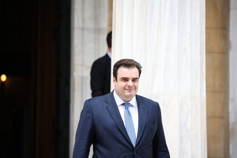 Ο αποτελεσματικός τεχνοκράτης που κέρδισε τους Ευρωπαίους