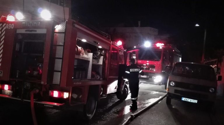 Επίθεση με γκαζάκια στα Jumbo στο Μαρούσι (βίντεο)