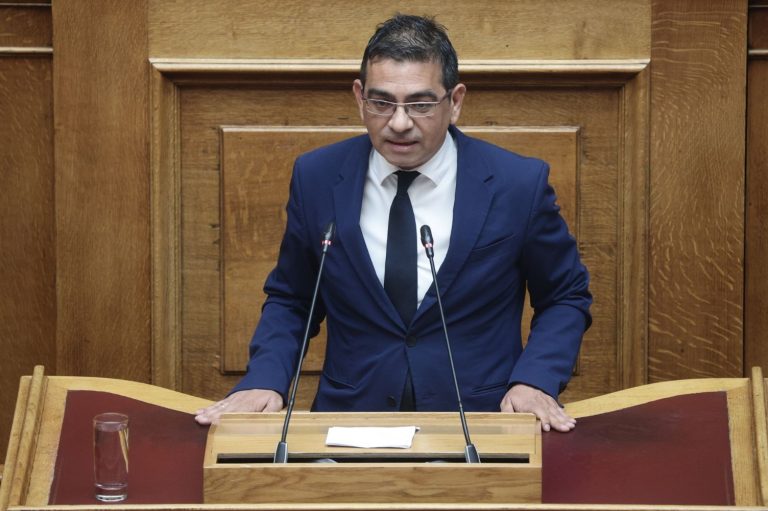 Λευκό μπαστούνι: Το δικαίωμα των ατόμων με οπτική αναπηρία στην ελεύθερη μετακίνηση