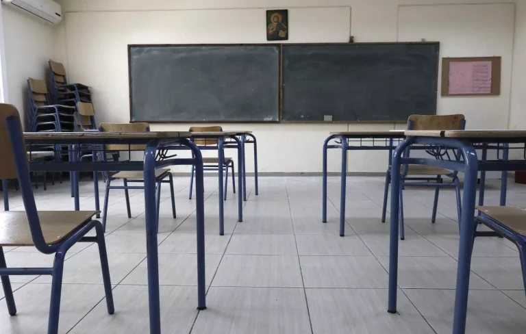 Συναγερμός για κρούσμα μηνιγγίτιδας σε σχολείο της Αθήνας