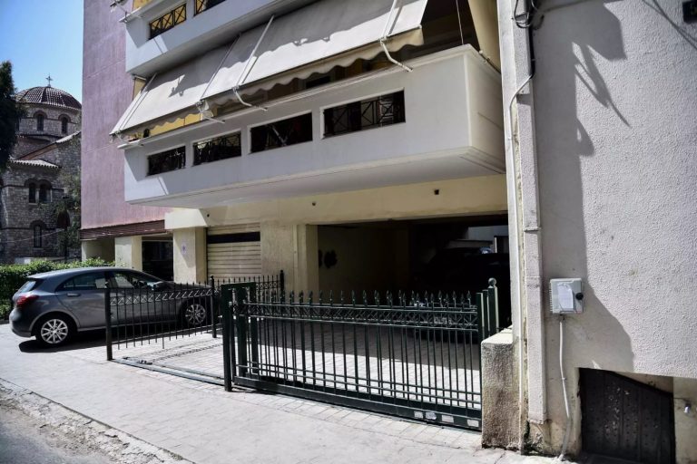 Στα ύψη οι τιμές για μια θέση πάρκινγκ στην Αθήνα (video)