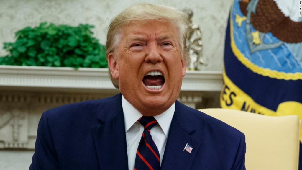 Απίστευτο παραλήρημα μίσους του Τραμπ για θρύλο της ροκ!