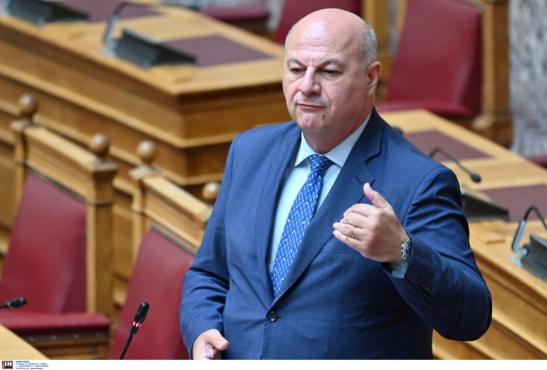 Βουλή: Μετωπική Τσιάρα με Φάμελλο και Κουτσούμπα για τον ΟΠΕΚΕΠΕ