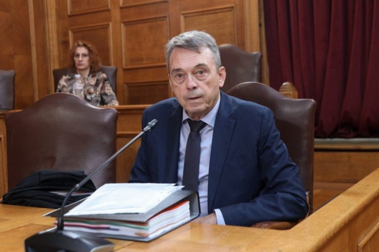 ΟΠΕΚΕΠΕ: Πολιτική αντιπαράθεση στην εξεταστική επιτροπή για την κατάθεση Βάρρα