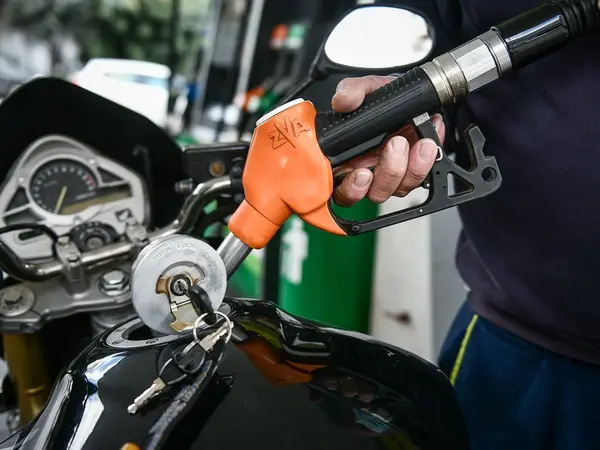 ΑΑΔΕ: Νέο σύστημα εισροών – εκροών στα πρατήρια καυσίμων από 12 Ιουνίου