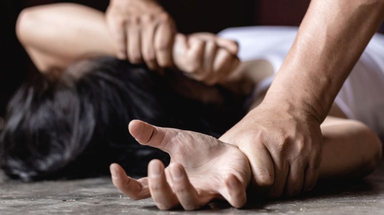 Κρήτη: Τουρίστρια κατήγγειλε ότι έπεσε θύμα βιασμού στα Μάλια