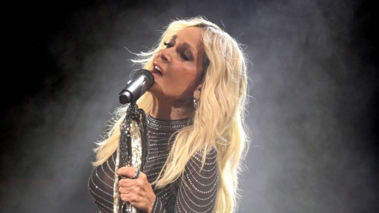 Άννα Βίσση: Σεισμός στο Ιντερνετ για τη συναυλία της στο ΟΑΚΑ