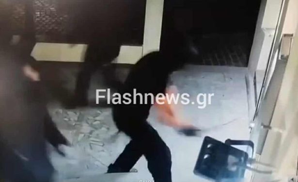Κουκουλοφόροι έσπασαν τράπεζες και καταστήματα στα Χανιά! Βίντεο-ντοκουμέντο