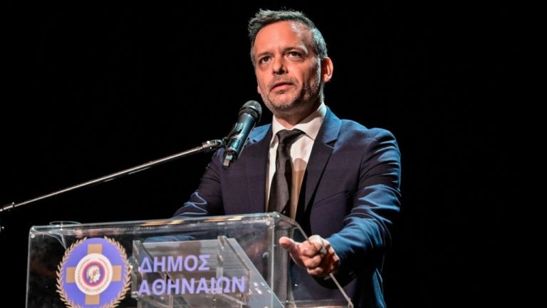 Κυβέρνηση για Δούκα: Μέσα σε λίγες ώρες αναιρεί τον εαυτό του