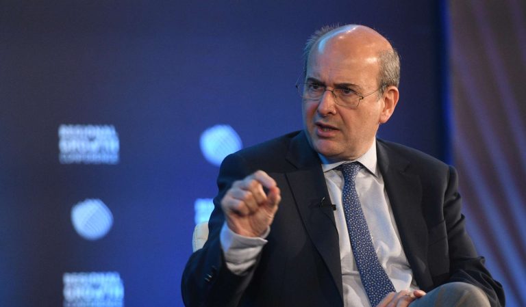 Χατζηδάκης για την τραγωδία στην Χίο: «Είναι δραματικό να χάνεται έστω και μια ανθρώπινη ζωή»