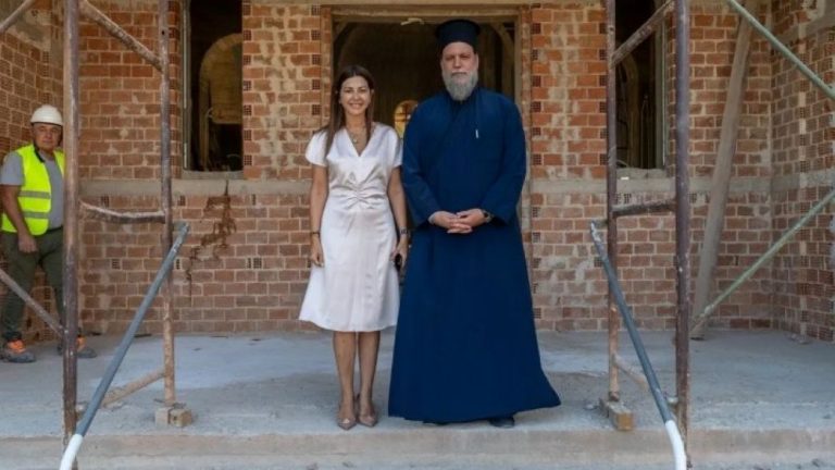 Επίσκεψη της Σοφίας Ζαχαράκη στο «Ιωνικό Κέντρο» της Ι.Μ. Νέας Ιωνίας